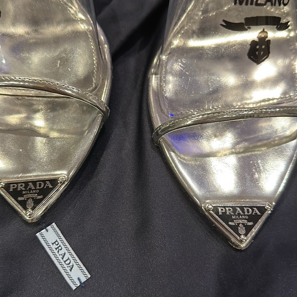 Prada heels! - Picture 4 of 8